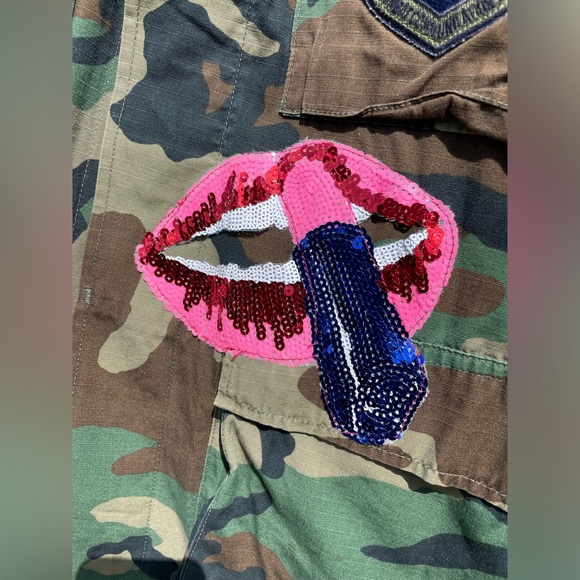 Upcycled Handmade By ME Vintage Army Fatigue Camo Jacket Bling Patches Pins - Picture 5 of 17